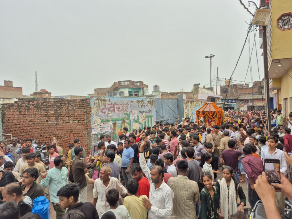 रथ यात्रा में उमड़ा जन सैलाब