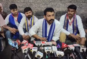 गठबंधन के लिए हमारे दरवाजे खुले हैं, अहंकार छोड़कर साथ आए विपक्ष: चंद्रशेखर आजाद